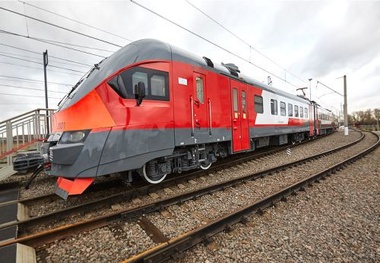 Hitachi Rail renews partnership with Powering Futures