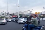 وقتی چراغ قرمز هم برق ندارد/ چه کسی مسئول بی نظمی ترافیک شهری است