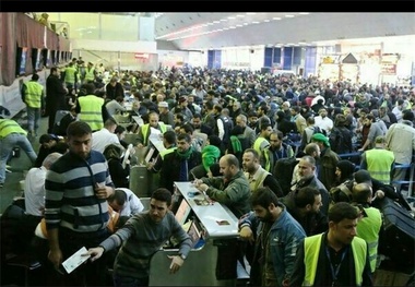 ازدحام در فرودگاه نجف/ این بار عوارض ۱۰ دلاری زائران را غافلگیر کرد