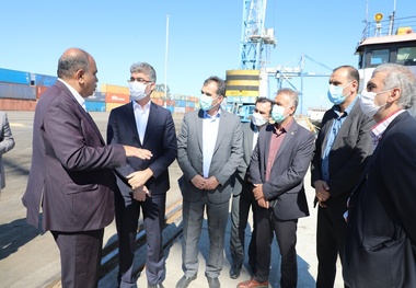فرآیند خروج کامیون از بنادر تسهیل می شود