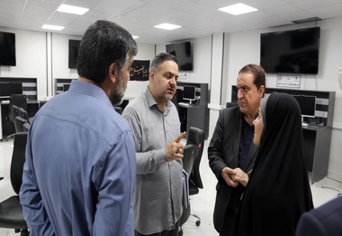 بازدید وزیر راه و شهرسازی از مرکز پایش راهداری مرز مهران 