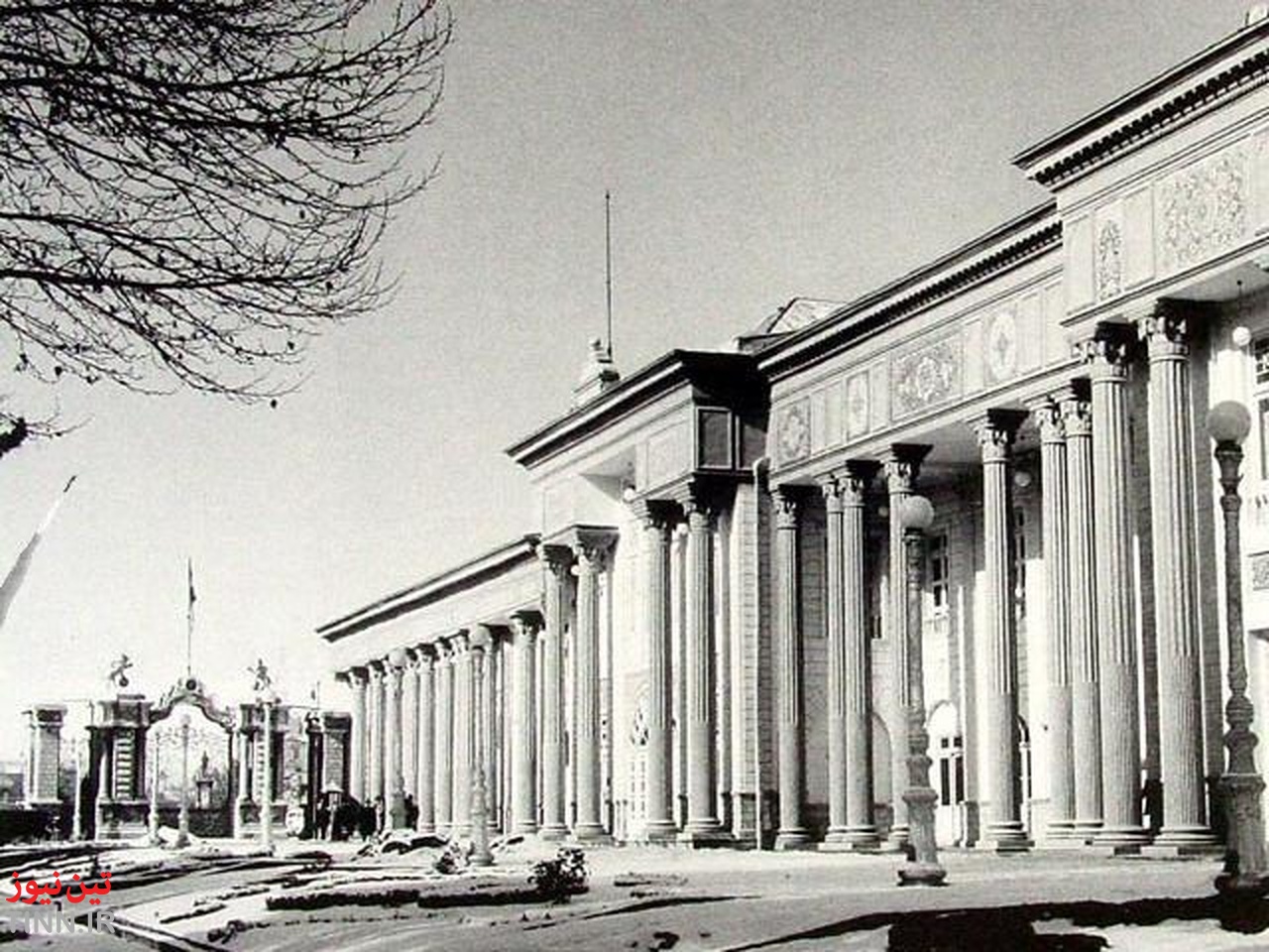 کاخ بهارستان 