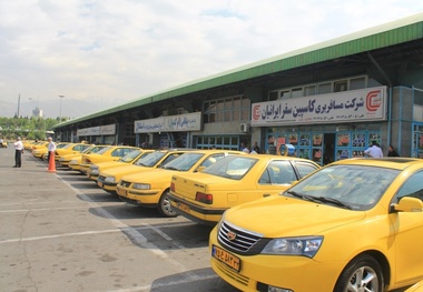 یک قدم برای رفع معضل فعالیت مسافربرهای شخصی در حریم پایانه‌ها 
