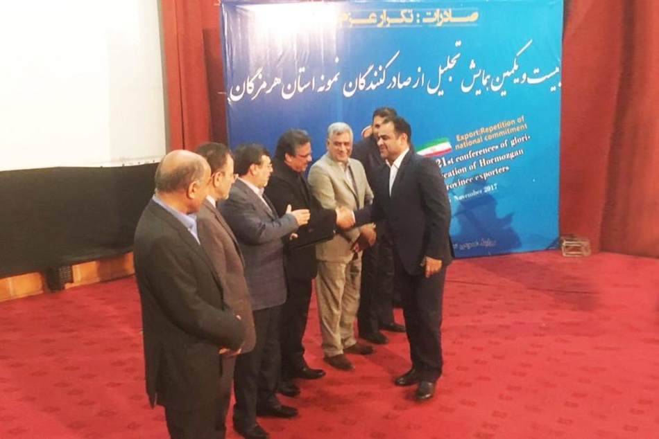 محسنی به عنوان خادم صادرات غیرنفتی انتخاب شد