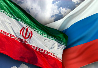 Iranian, Russian top Generals discuss closer defense ties