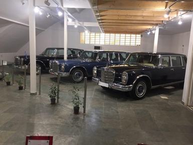 Mercedes Benz _00 Armored