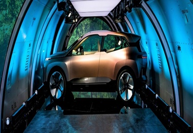 BMW’s Tech-Stuffed Concept SUV Heralds Fancy, Electric Future