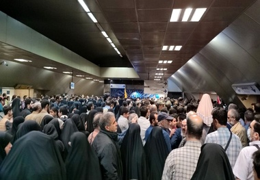 امکان تخلیه مسافری در ایستگاه های تئاترشهر و انقلاب وجود ندارد