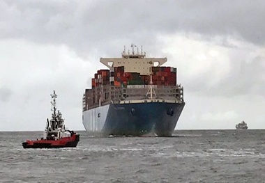 Port of Rotterdam welcomes three largest containerships
