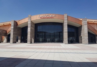 سوت اولین قطار پنج ستاره در ایستگاه کرمانشاه به صدا درآمد