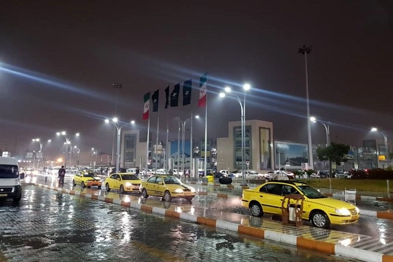 بارش برف و عملیات زمستانی در فرودگاه بین‌المللی مهرآباد تهران