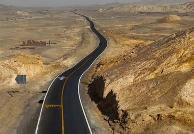 اجرای خط کشی ۶۶۰۰ کیلومتر از محورهای مواصلاتی استان سیستان و بلوچستان‌