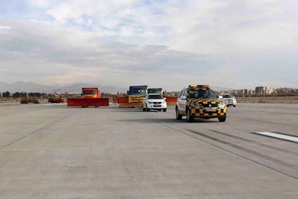 مانور عملیات برف روبی فرودگاه مهرآباد