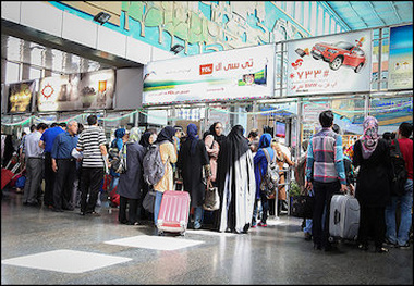 نظرسنجی مکانیزه از مسافران در ایستگاه راه‌آهن تهران 