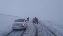 نجات و اسکان ۱۵۰ مسافر در راهدارخانه های قزوین طی بارش های سنگین اخیر