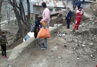 ریزش وحشتناک کوه در روستای پیت سرا سوادکوه