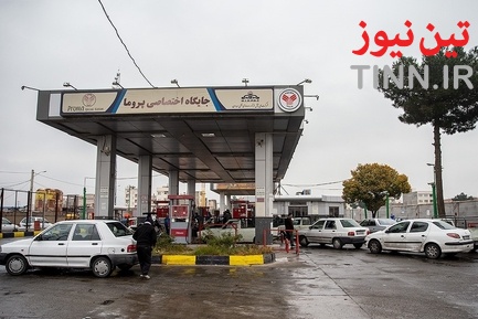 صف طولانی خودروها در «جایگاه‌های بنزین»