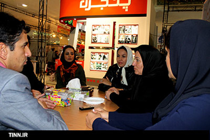 فاطمه مقیمی در غرفه تین نیوز