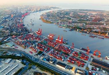 Philippines, China seek common ground on South China Sea