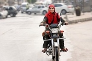 واکاوی ضرورت تسهیل دسترسی بانوان به گواهینامه موتورسواری

