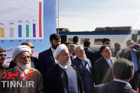 گزارش تصویری/  آغاز بهره برداری از خط آهن تهران – همدان با حضور رئیس جمهور و وزیر راه شهر سازی