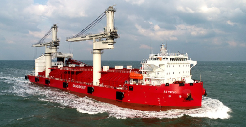 World’s first self-unloading transshipment delivered