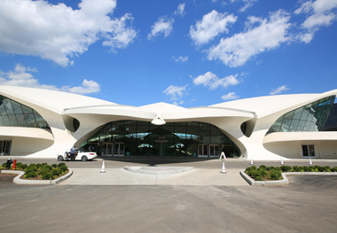 Five Amazing Airport Hotels