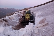بازگشایی گردنه سپارده در الموت غربی استان قزوین‌