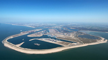 Port of Rotterdam promotes cleaner shipping