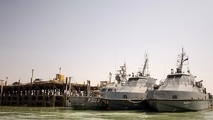 آغاز عملیات لایروبی اسکله بندر تجاری خورسیف در ماهشهر