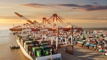 باید در مسیر بنادر نسل سوم حرکت کنیم