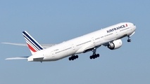 Air France Boeing 777 Reports Smoke in Crew Rest Area
