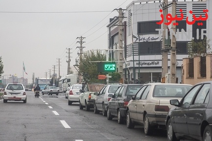 صف طولانی خودروها در «جایگاه‌های بنزین»
