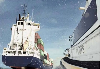 The role of pilots in safe navigation