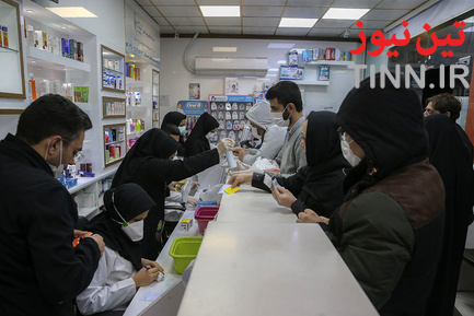 توزیع‌ ماسک در داروخانه های قم
