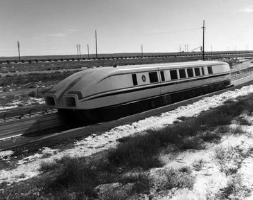 Hovertrain؛ قطار راکتی (3)