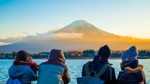 NEW RECORD NUMBER OF TOURISTS IN JAPAN