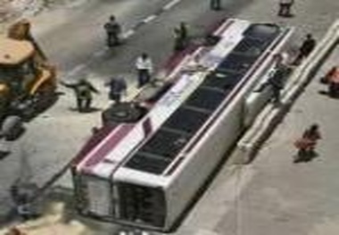 واژگونی اتوبوس اسکانیا یک کشته و ۲۰ مصدوم برجا گذاشت