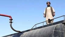 معطلی یک ماهه رانندگان ایرانی در افغانستان/ بار سوخت غیراستاندارد از آب درآمد!
