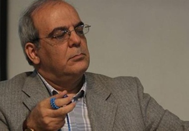 عباس عبدی: رویکردی که دنبال جنگ است، گفت و گو را نفی می کند