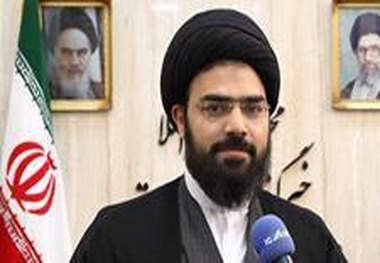 کتابخانه در قطارها تعبیه شود/ مسافران در مسیرهای ریلی بهترین فرصت مطالعه را دارند