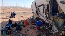 تصادف تریلی و اتوبوس در فارس ۲۸ مصدوم برجای گذاشت