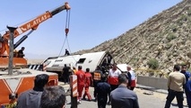 افزایش شمار جان‌ باختگان حادثه واژگونی اتوبوس در جاده فیروزآباد ـ کوار به ۲۱ نفر + اعلام جزئیات
