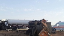 تصادف تانکر سوخت و تریلی در اصفهان با یک کشته
