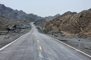 عملیات اجرایی قطعه چهارم محور استراتژیک تیاب – حکمی در شهرستان میناب ​آغاز شد