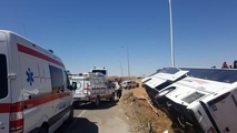 26 مصدوم در حادثه واژگونی اتوبوس مسافربری در یزد