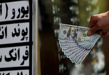 عملکرد خوب بانک مرکزی در مدیریت نرخ ارز / دلار زیر 50 هزار تومان