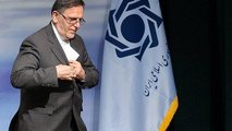 سیف به مجلس می رود