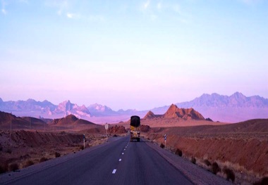 First TIR trucks leave Iran bound for Pakistan

