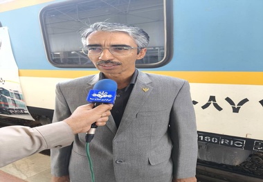 عبور زائران اربعین از ایستگاه راه‌آهن زاهدان